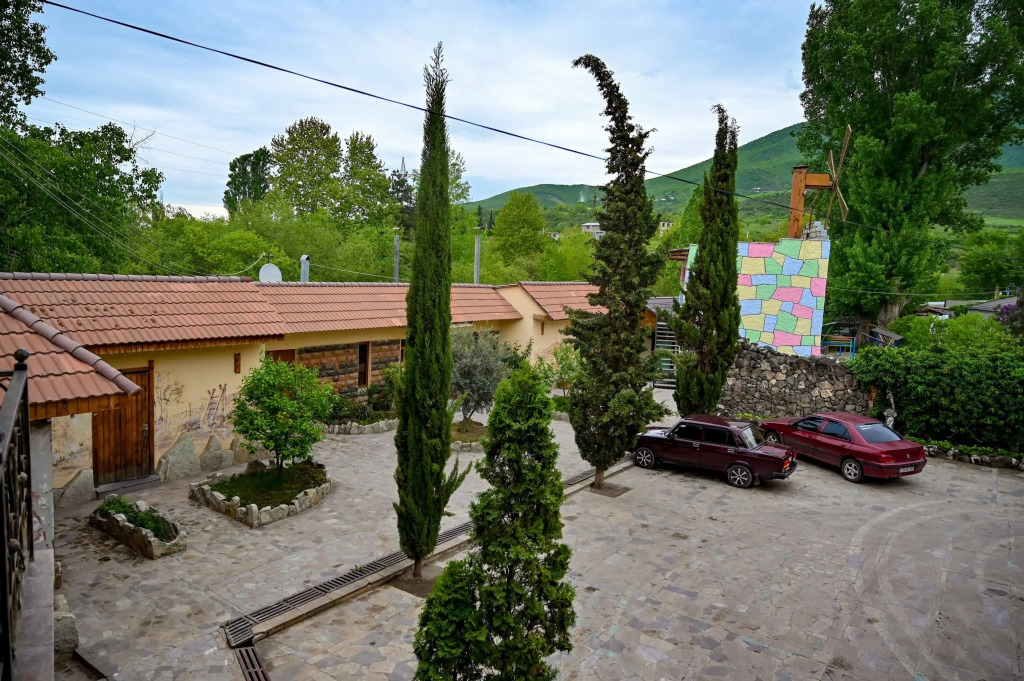 Mayisyan Kamurj Hotel