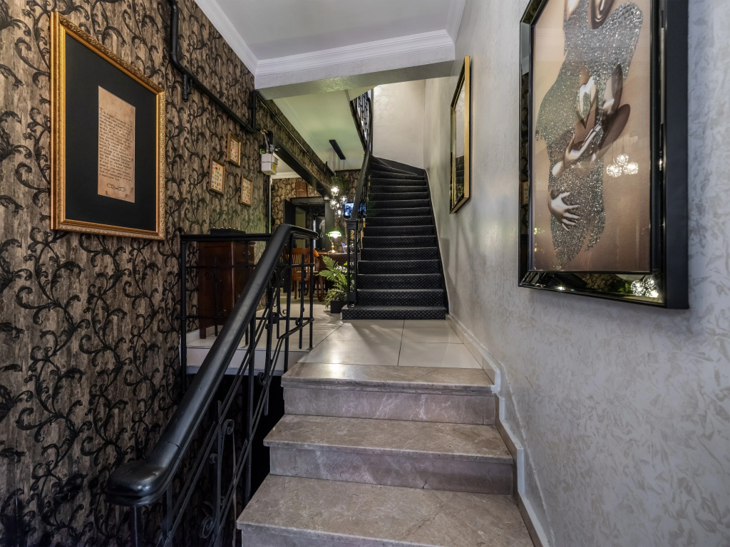 Perazre Hotel