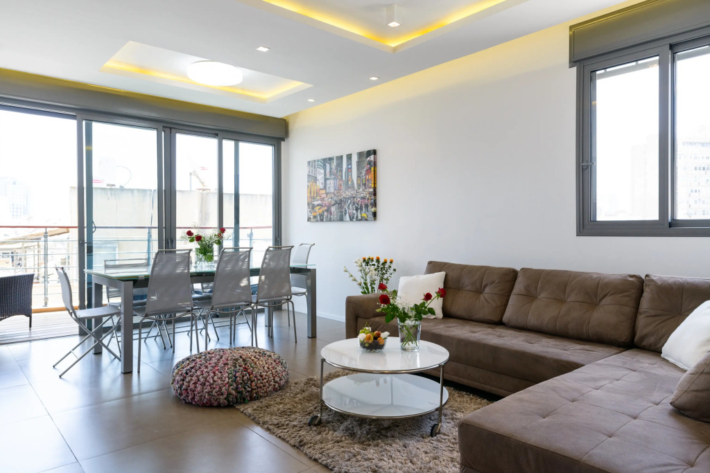 Mamad Comfort & Balcony In City Center By Feelhome