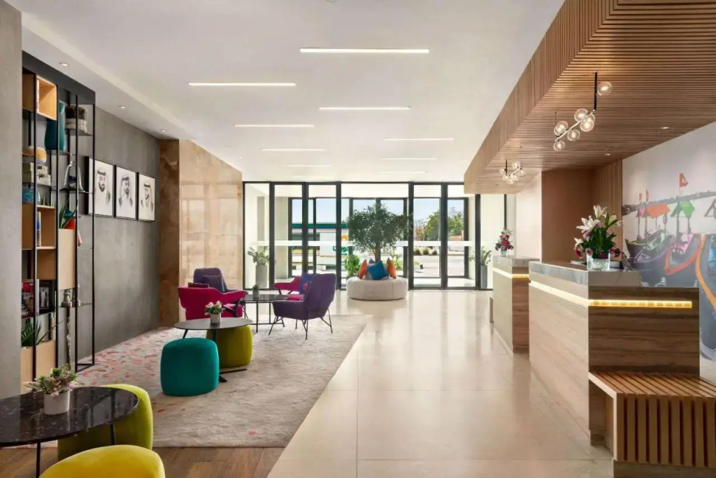 Отель La Quinta by Wyndham Dubai Jumeirah