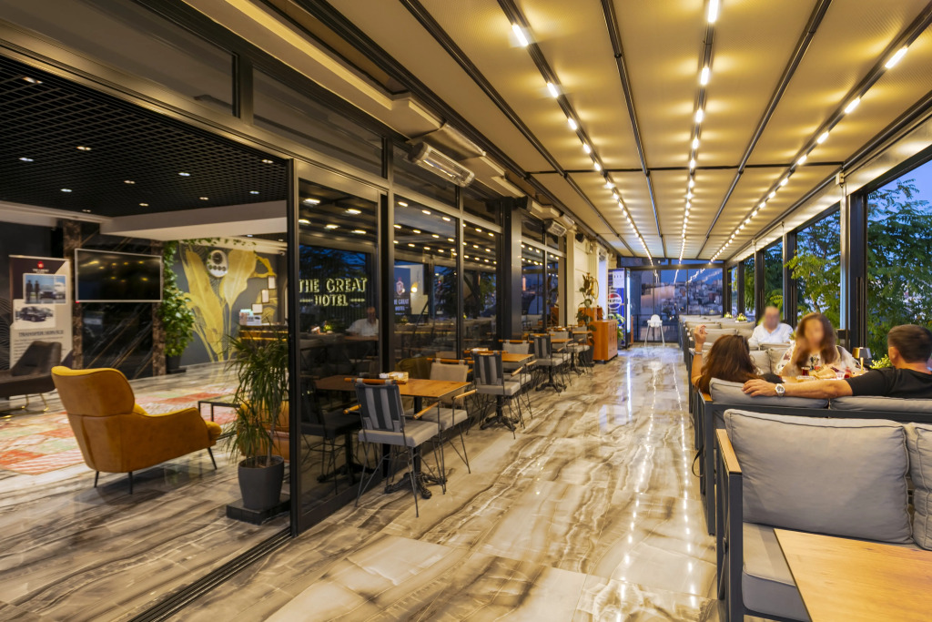The Great Airport Hotel & Restaurant