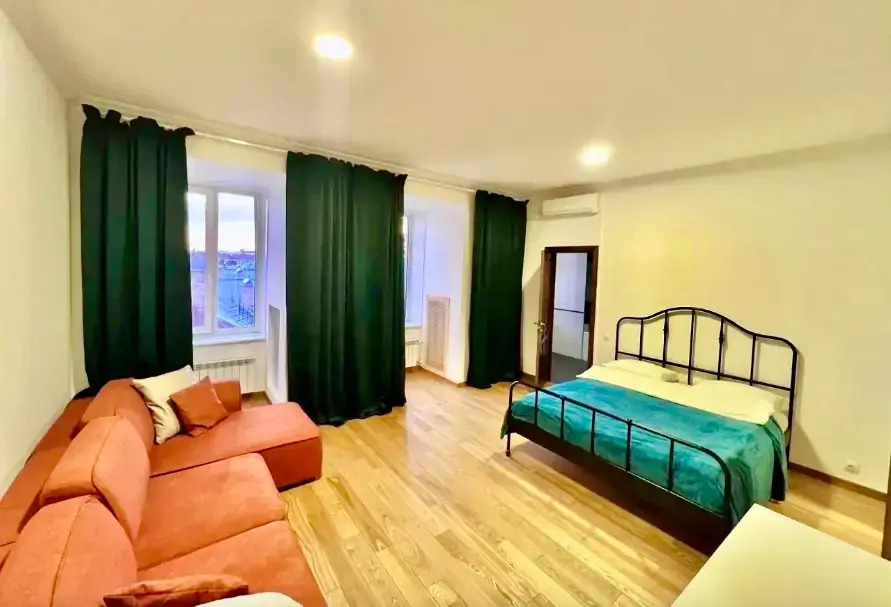 Квартира SpbStay большая 5-комнатная с тремя санузлами (до 20 чел)