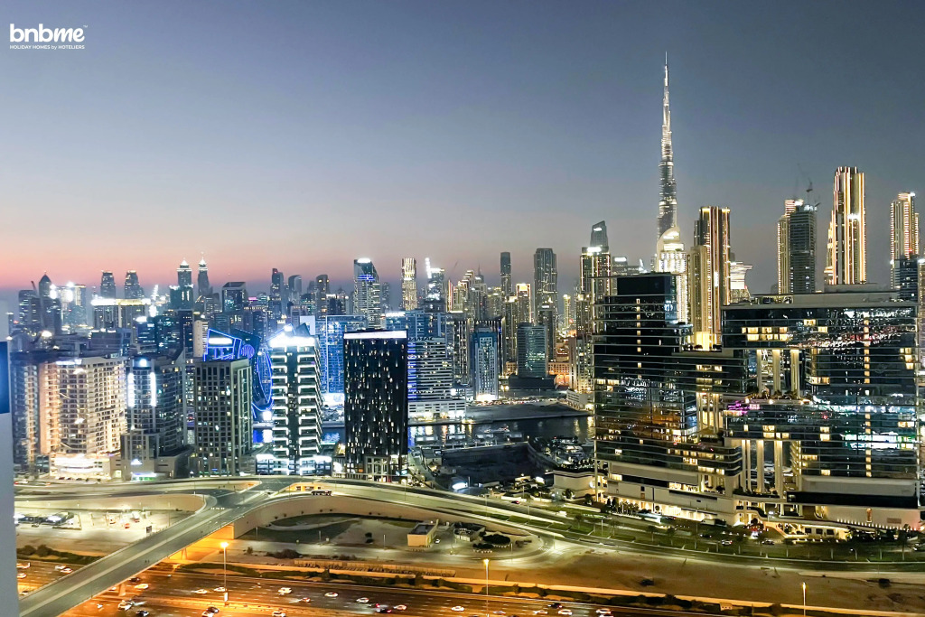 Апартаменты Bnbme Damac Towers Paramount 3 Bdr