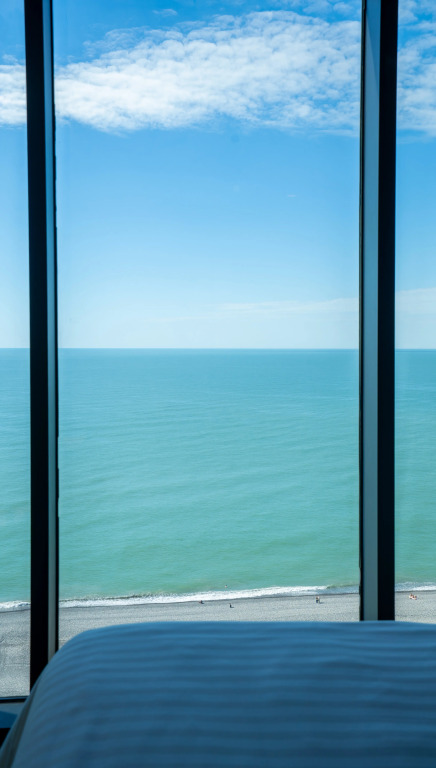 Апартаменты Beachfront with Stunning Views in Alliance Privilege