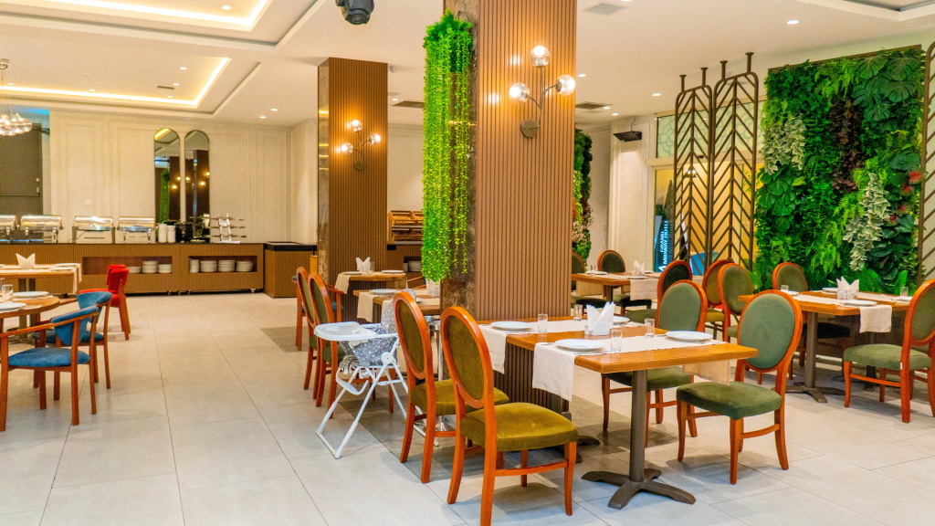 Grand Midway Hotel