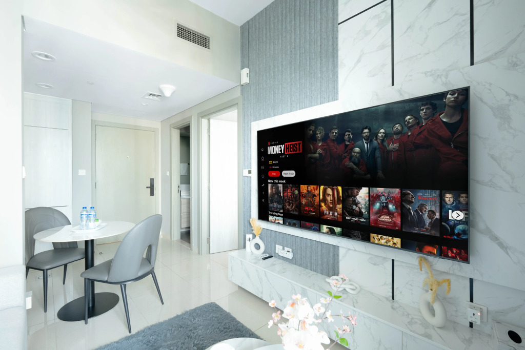 Апартаменты Keyrock Living Dubai Skyline & Pool Access