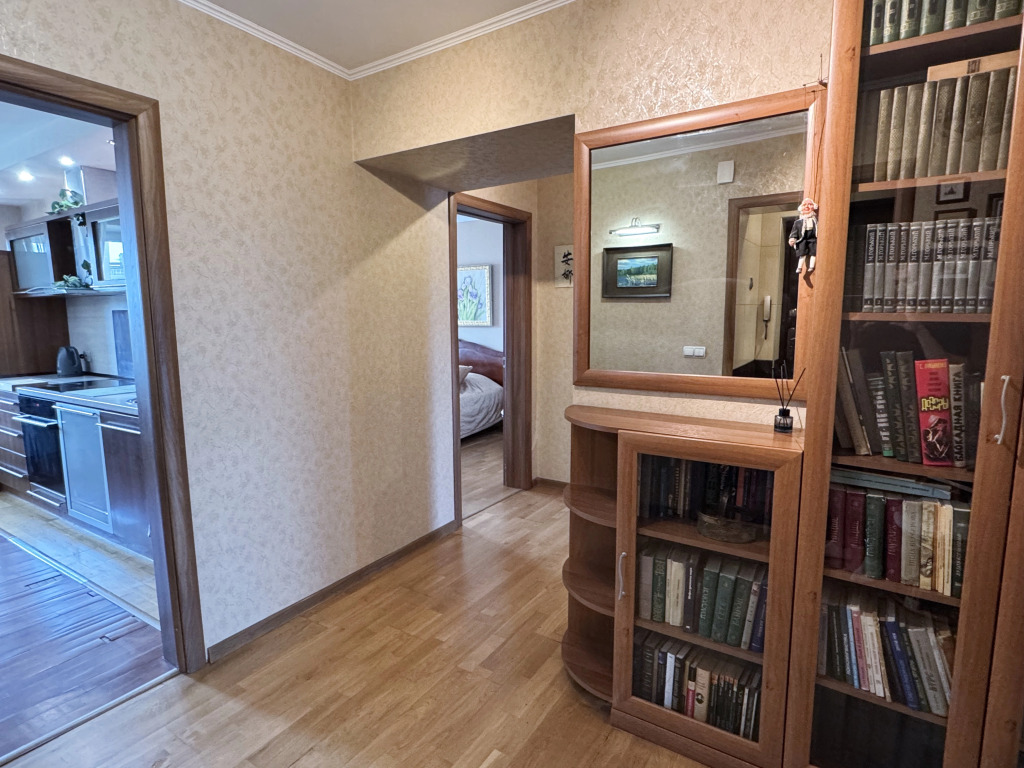Квартира трехкомнатная в Центре Калининграда