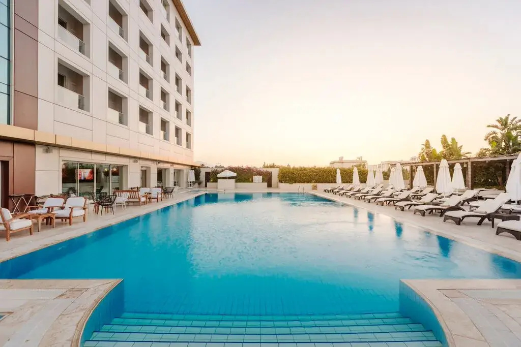 Отель Grand Pasha Kyrenia