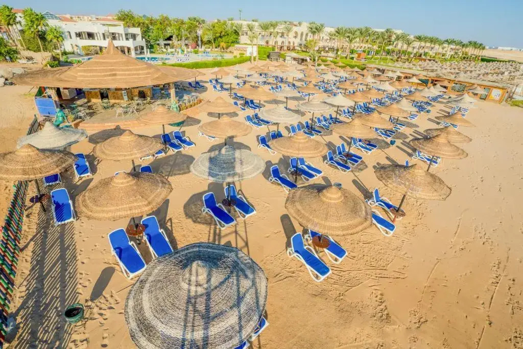 Ivy Cyrene Island Aqua Park Resort