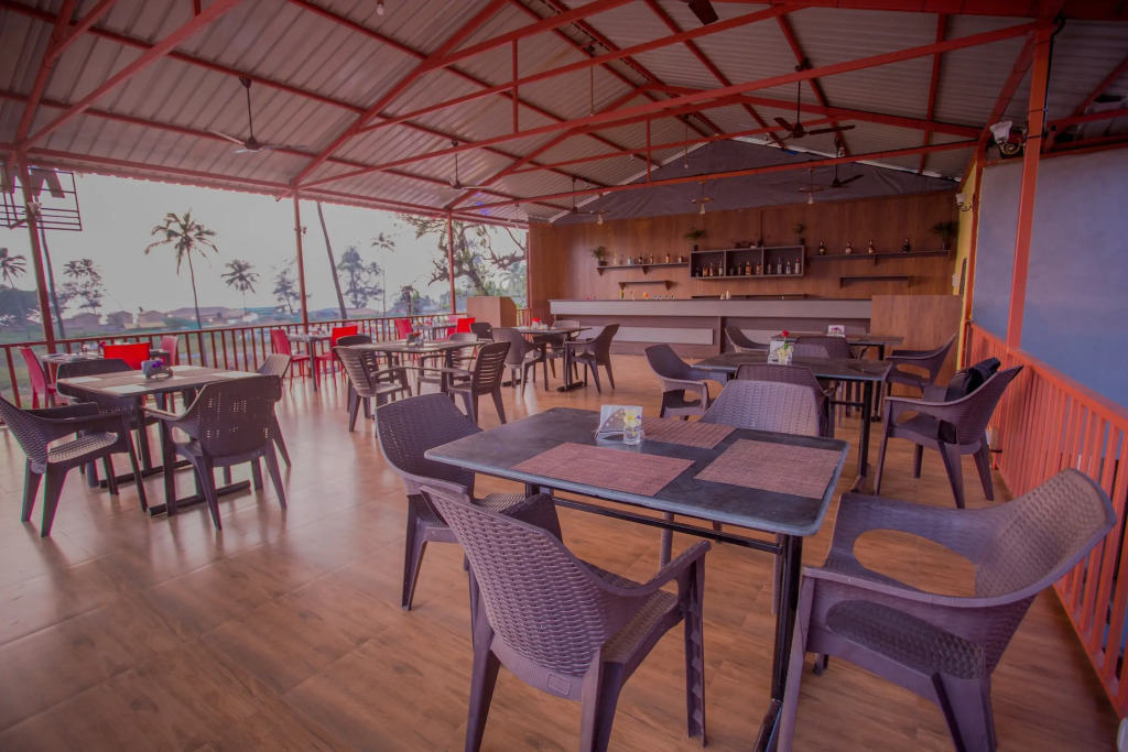 Отель Mariners Bay Beach Resort Arambol