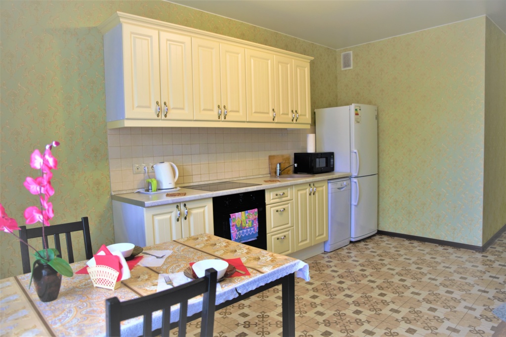 V Spb Na Kremenchugskaja 9k1 Apartments