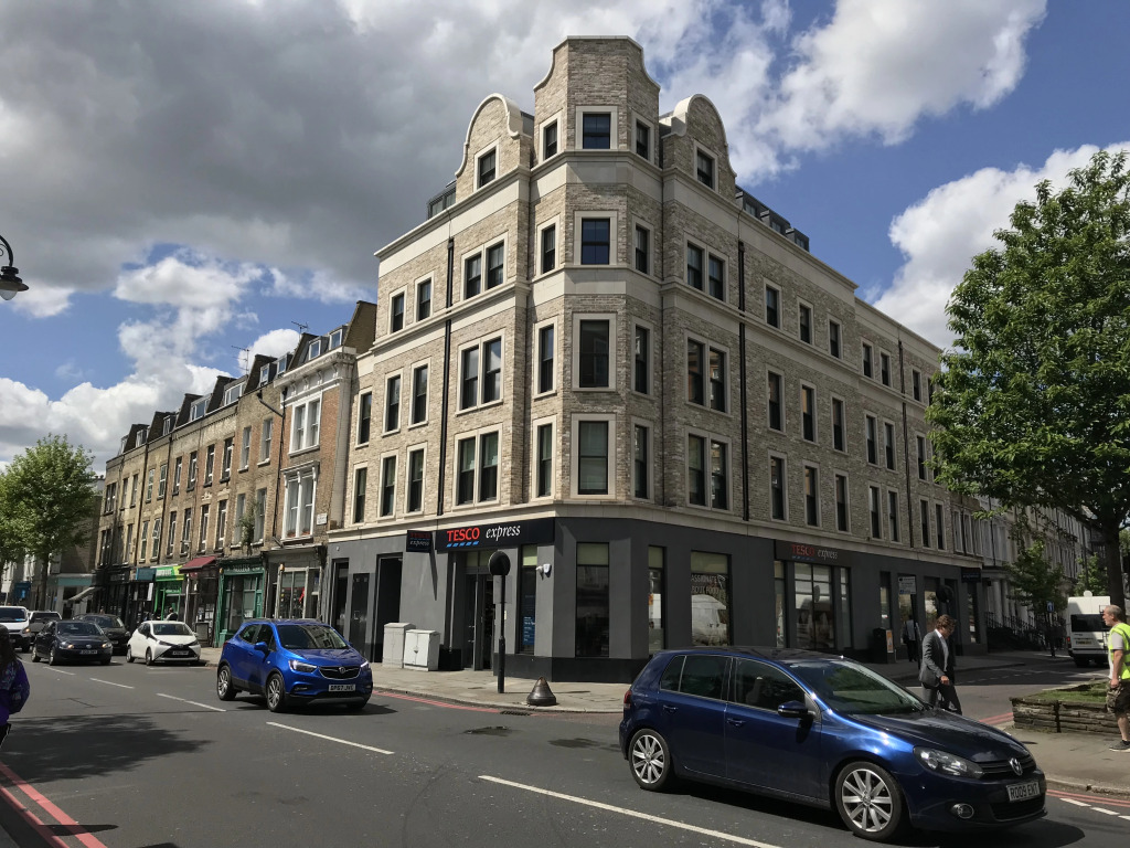 Апартаменты Bright Aircon Apartment Earls Court