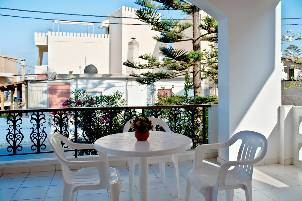 Captain Michalis Apartments - 750m from Kalamaki Beach