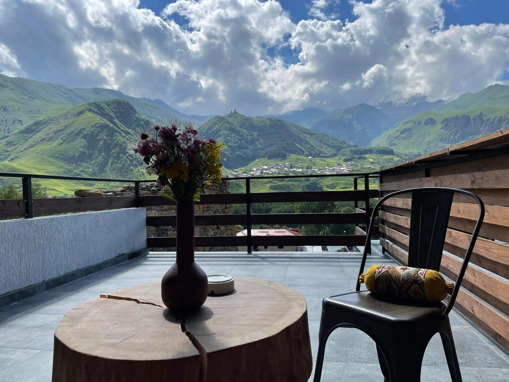 Отель Capra Kazbegi