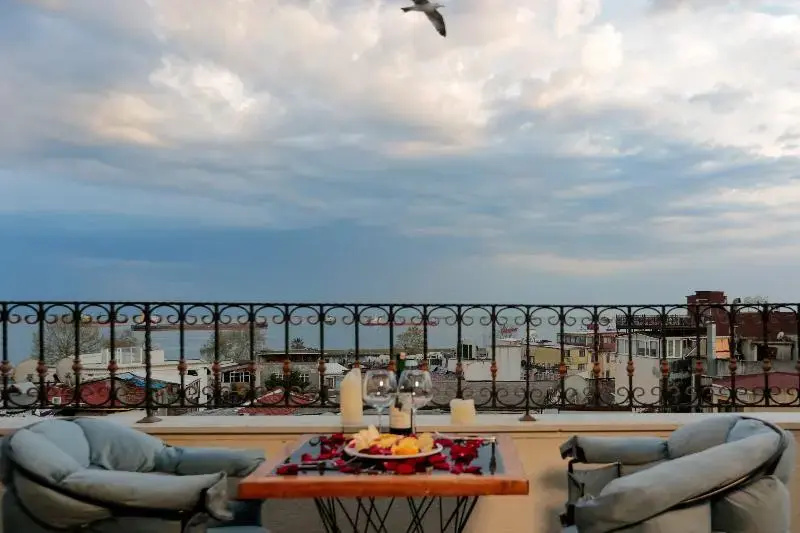 Nova City Hotel