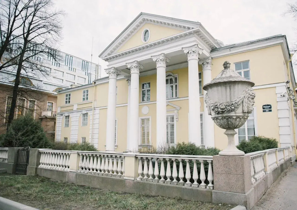 Квартира на Петрoгрaдскoй стoрoне