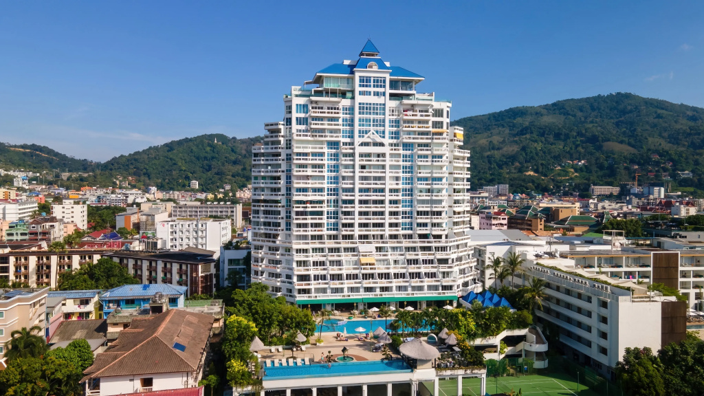 Andaman Beach Suites Hotel, Patong Phuket