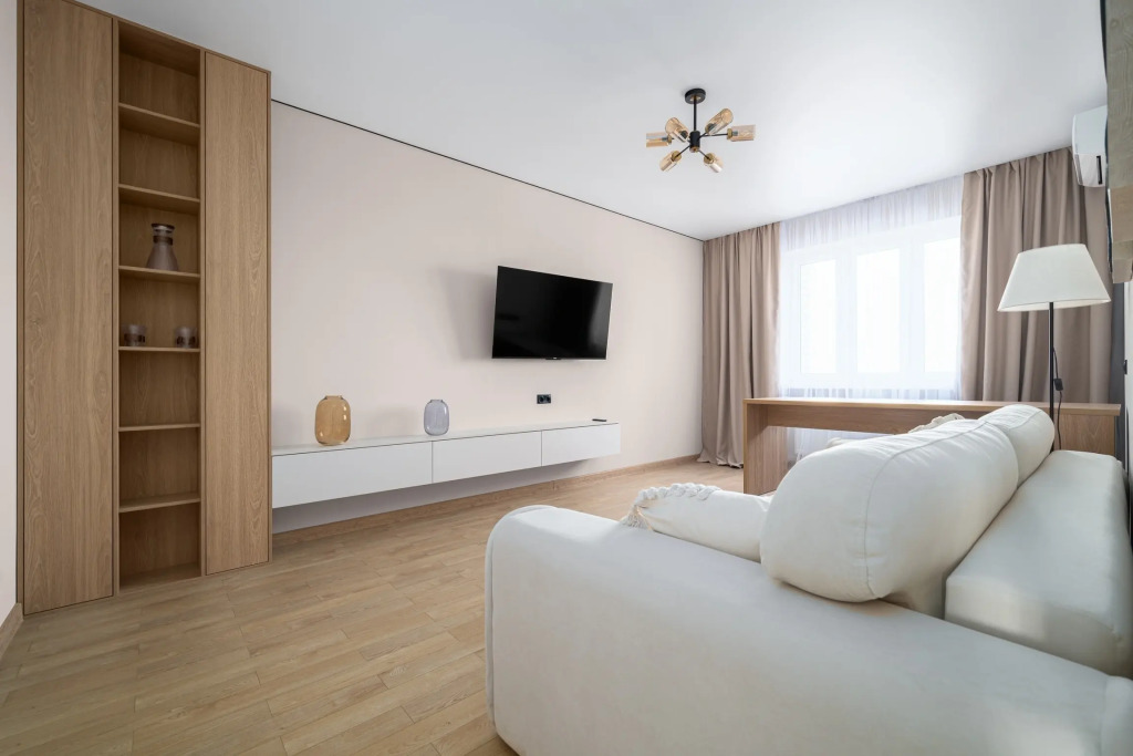 Квартира на Мурата Ахеджака 12к8