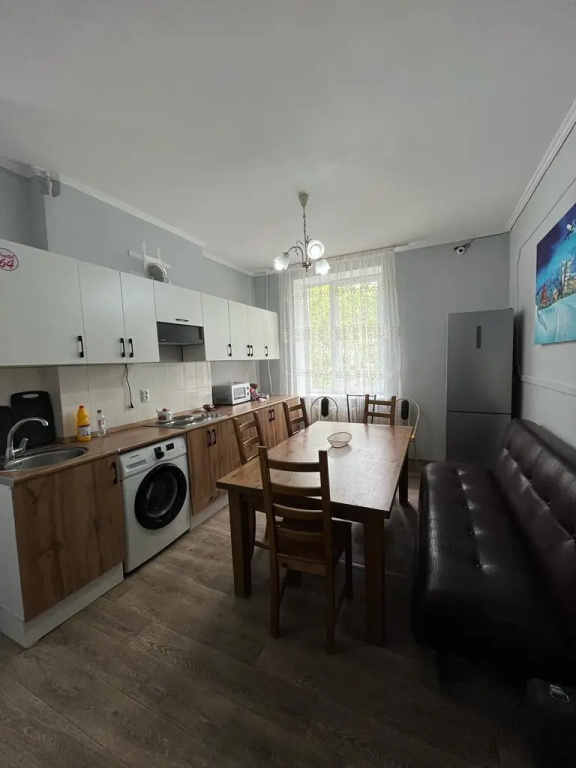 Hostel 64