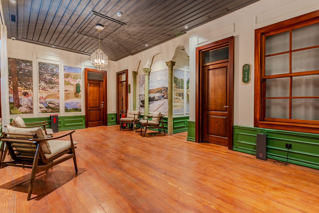Отель Belmondo Suites