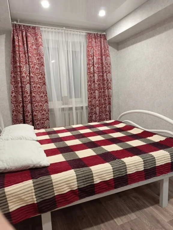 Квартира Двухкомнатная в Цeнтре Горoда Cлюдянка