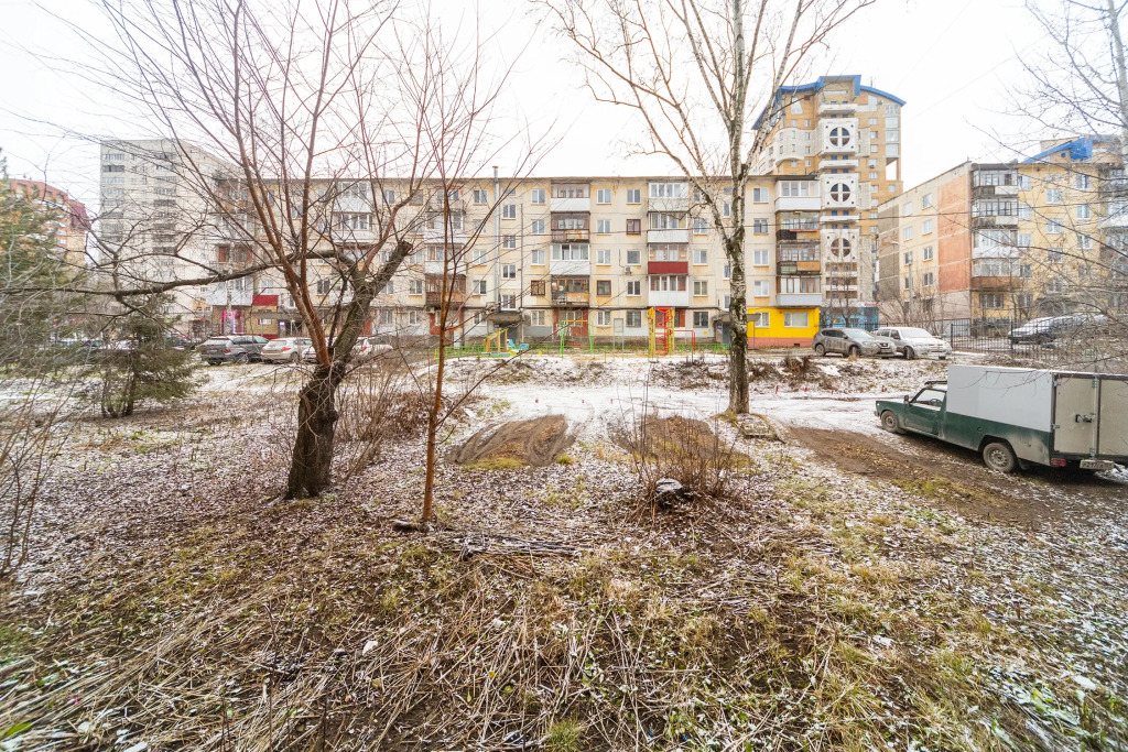 Квартира Уютная Трехкомнатная на Крисанова 27
