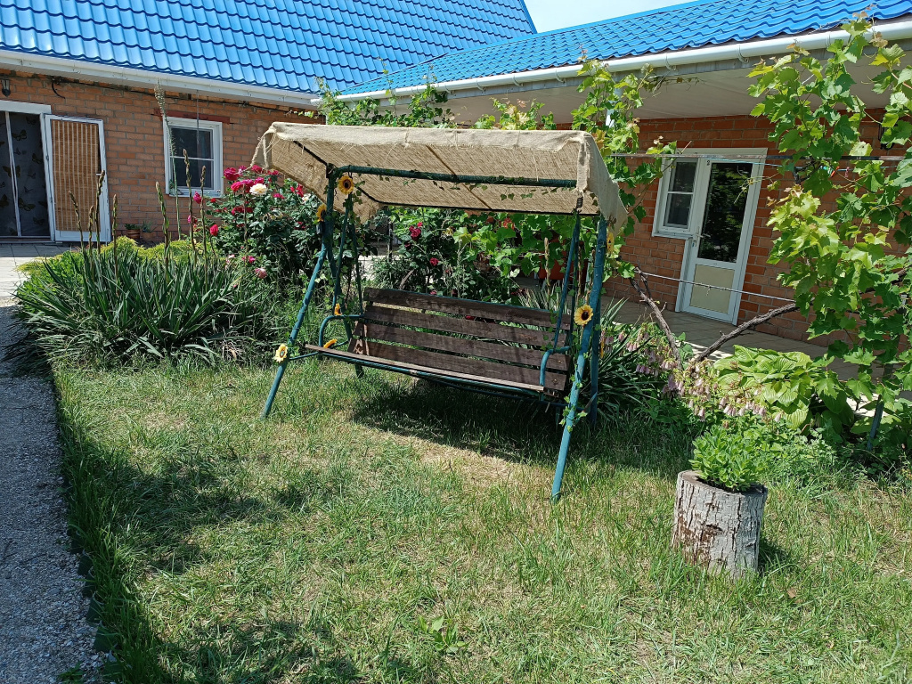 Меблированные комнаты Жемчужина / Zhemchuzhina