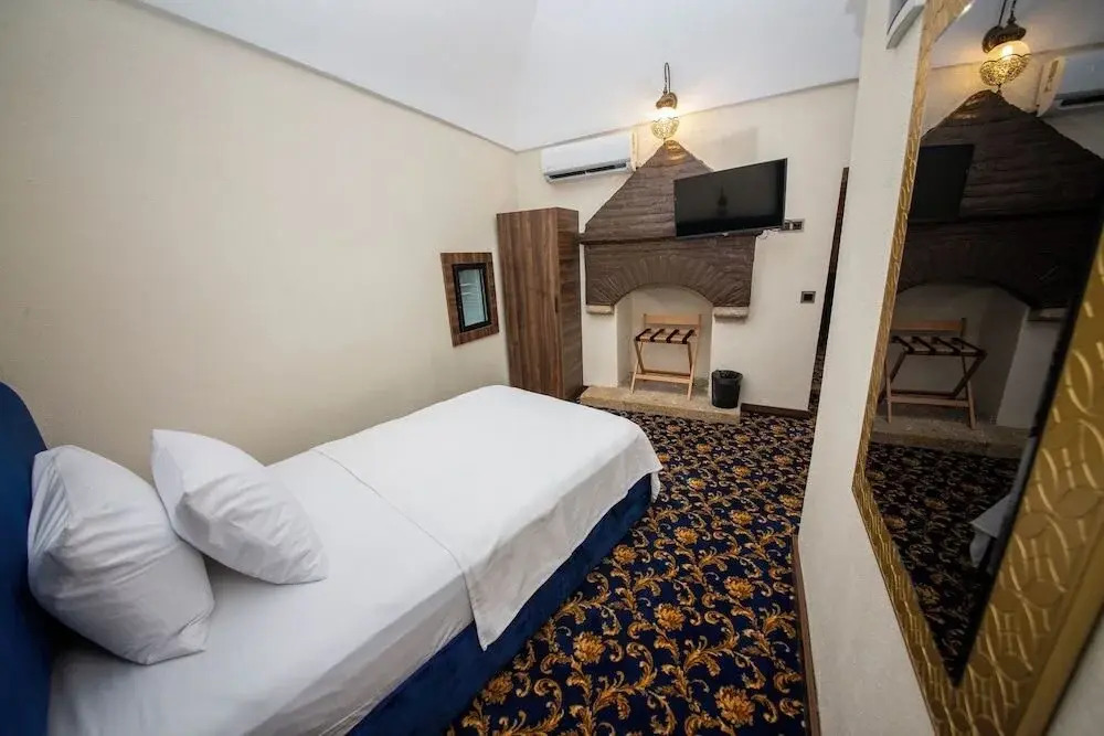 Rüstempaşa Kervansaray Hotel with Free Parking