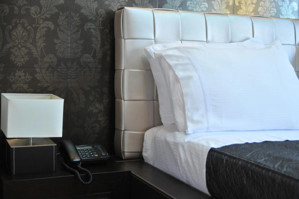 MonarC Hotel