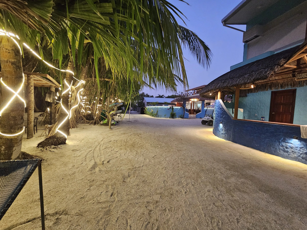 Island Luxury Dive Hotel - Fulhadhoo