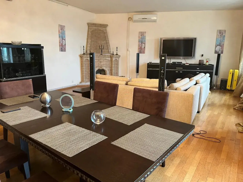 Cafe Terrace Hostel
