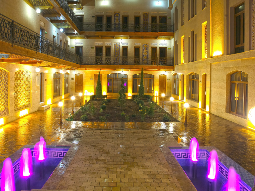 CARAVAN PLAZA INN Boutique