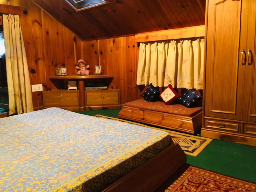 Barda Estate Tirthan Villa	