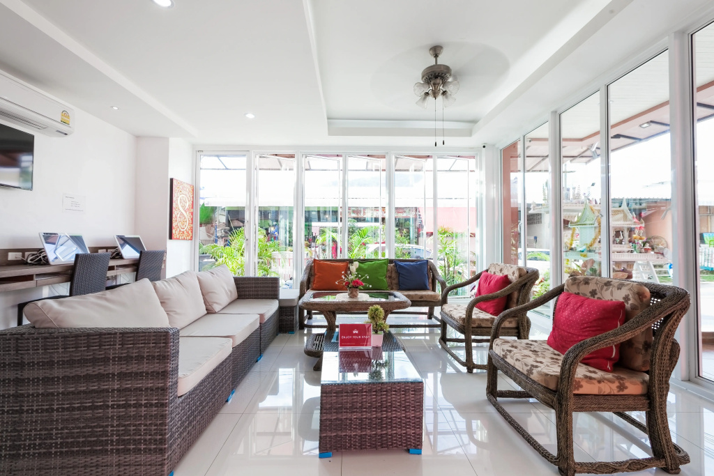 Отель ZEN Rooms Patong Soi Chuwong
