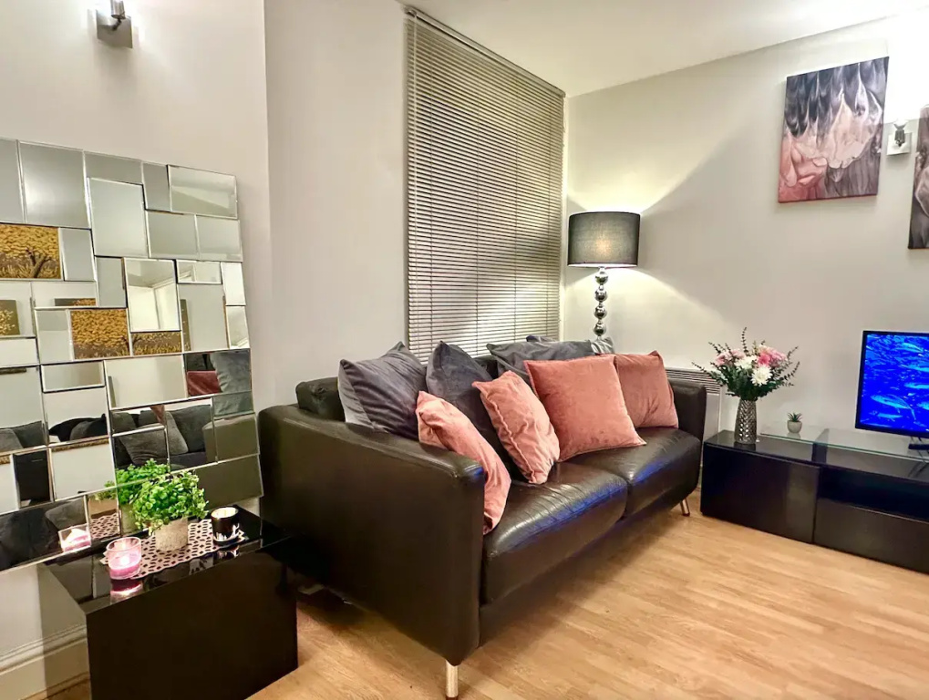 Апартаменты 1 Bed Apartment in the Heart of the City perfect for Business Travellers