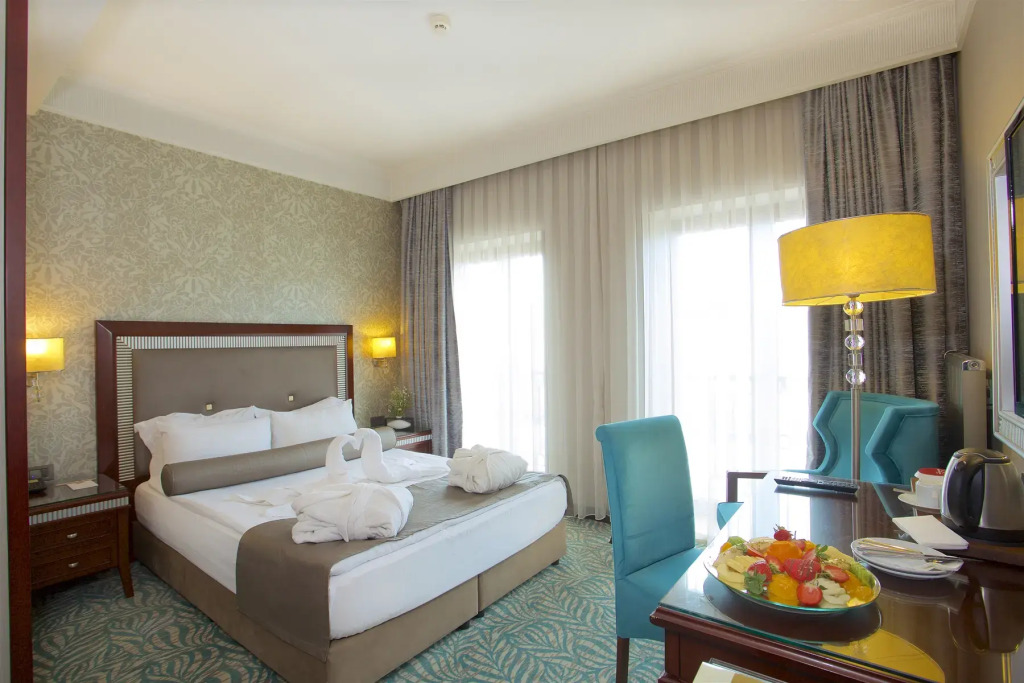 Emporium Hotel
