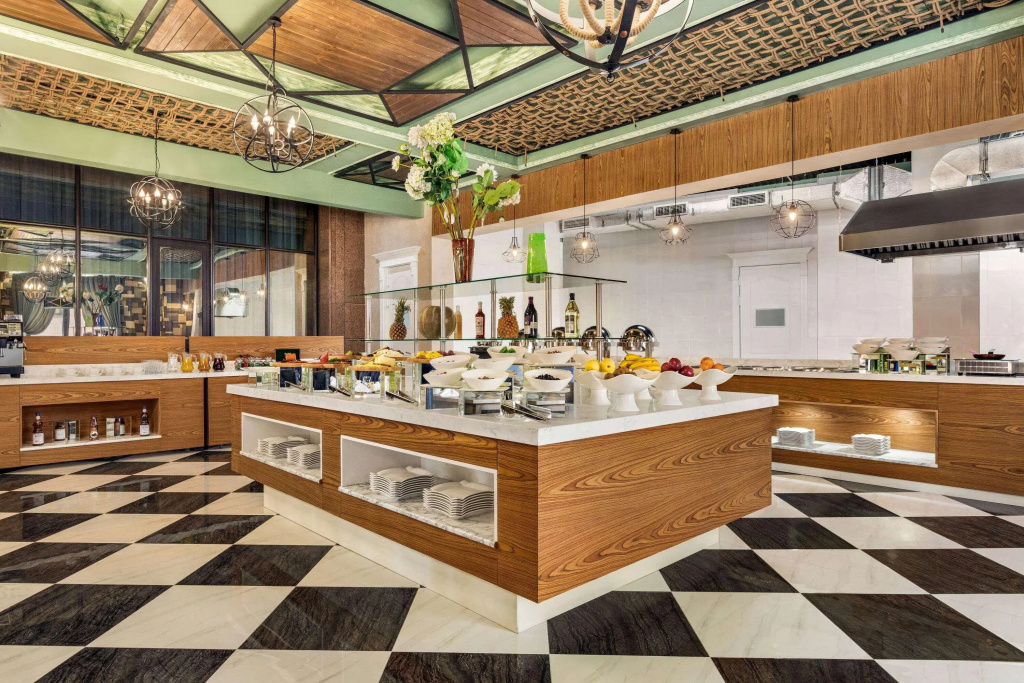Hotel Ramada By Wyndham Shymkent