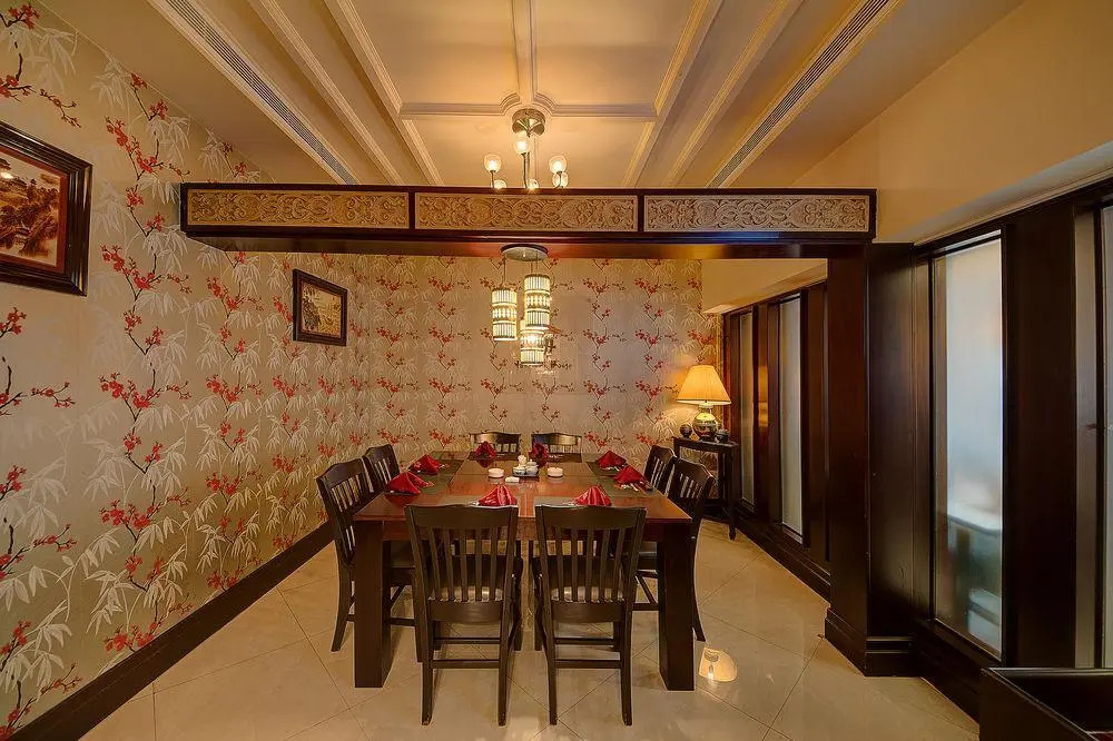 Ascot Hotel