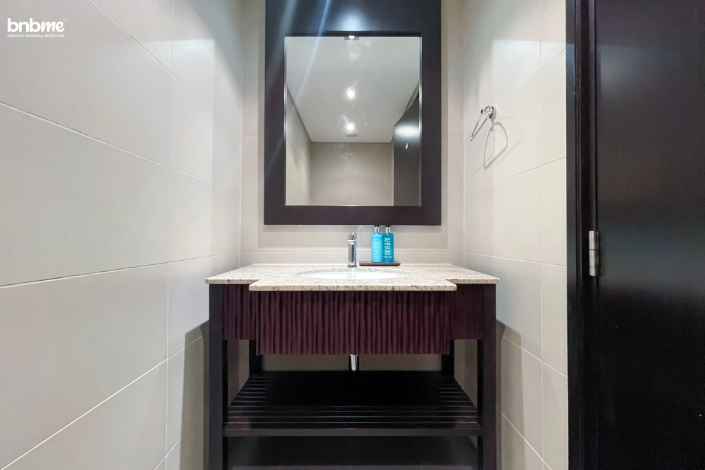 Апартаменты Bnbmehomes  Lux Living Redefined Palm Jumeirah - 507