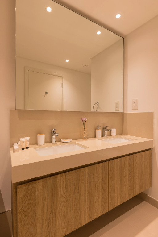 Апартаменты Welcome Home in Downtown Views