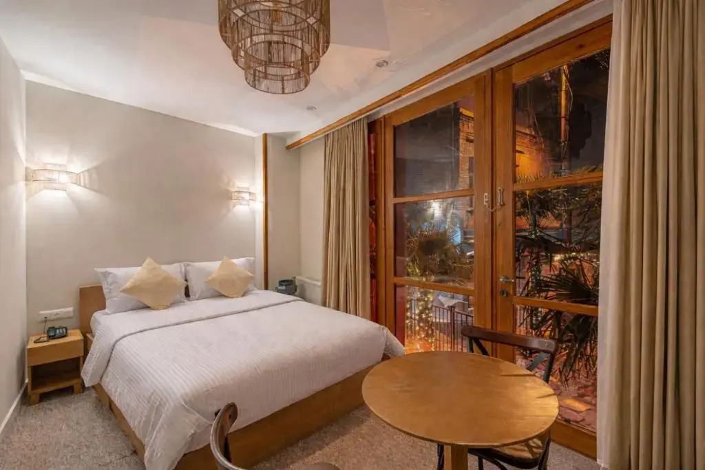 Отель Palm Tbilisi Boutique Hotel