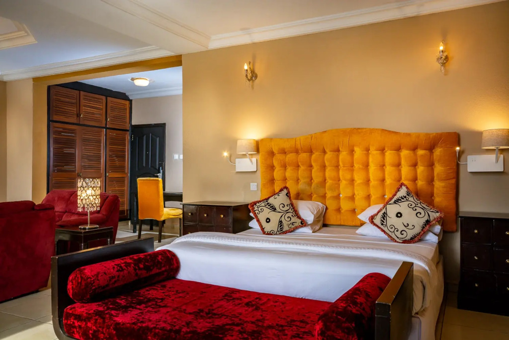 The Country Lodge Hotel
