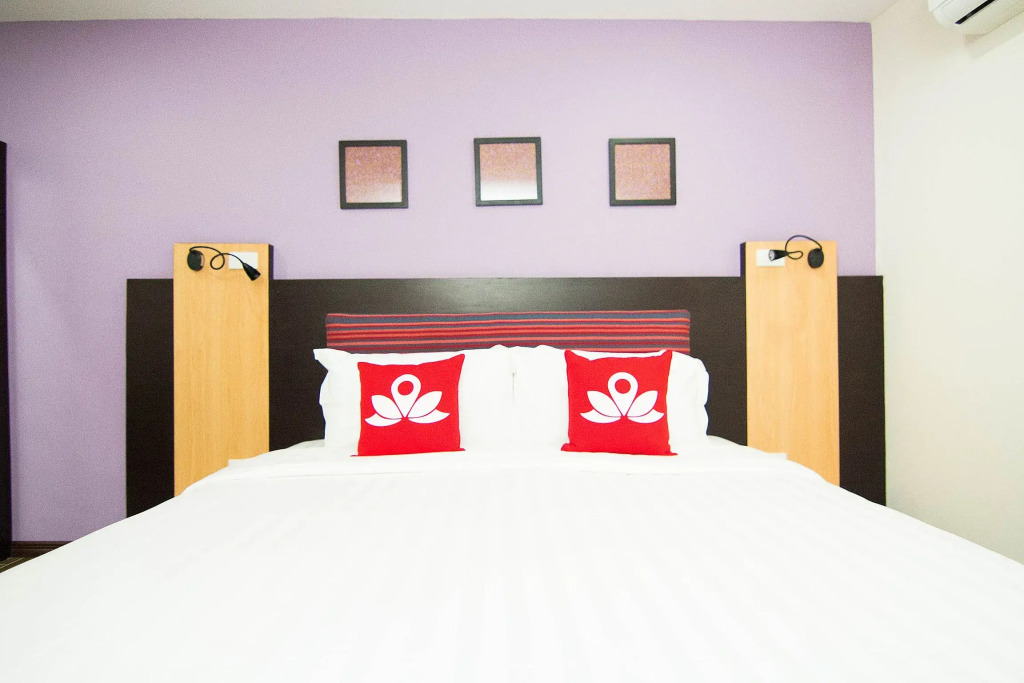 Отель ZEN Rooms Residency