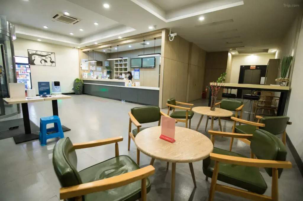 Отель Weiting Qingju Shanghai Hongqiao Airport Beihua Road Branch