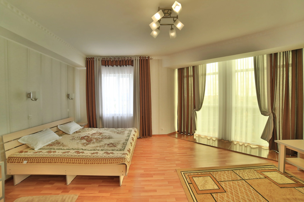 Caravan Hotel