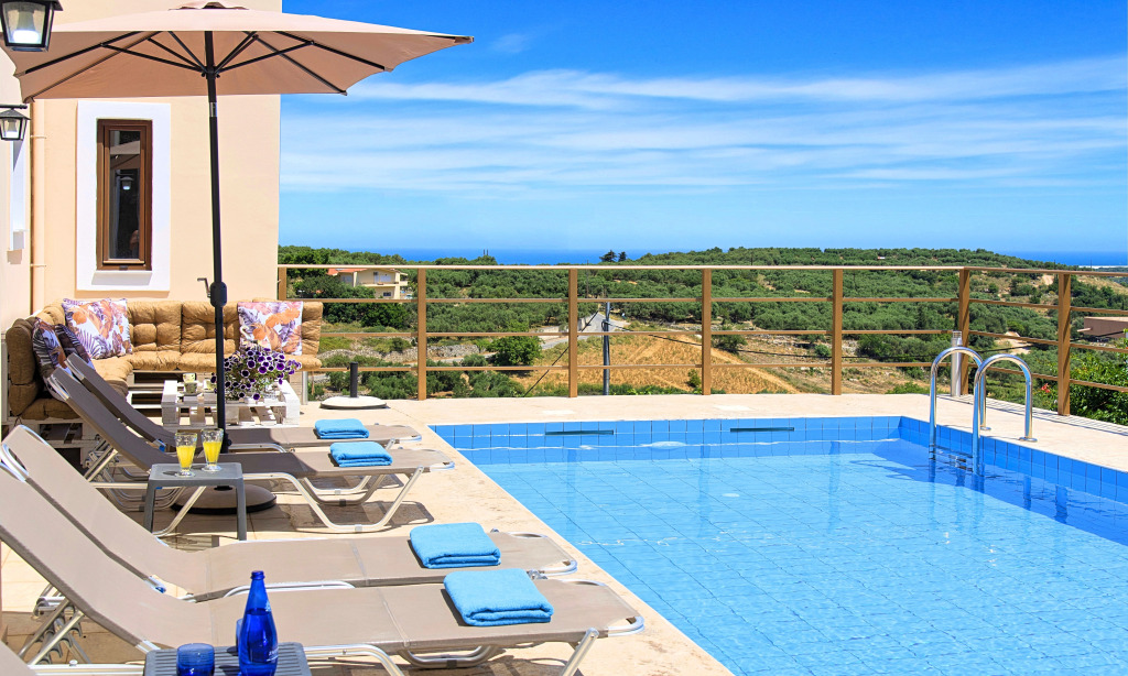 Вилла Cretan Sunny Villa Heated Pool