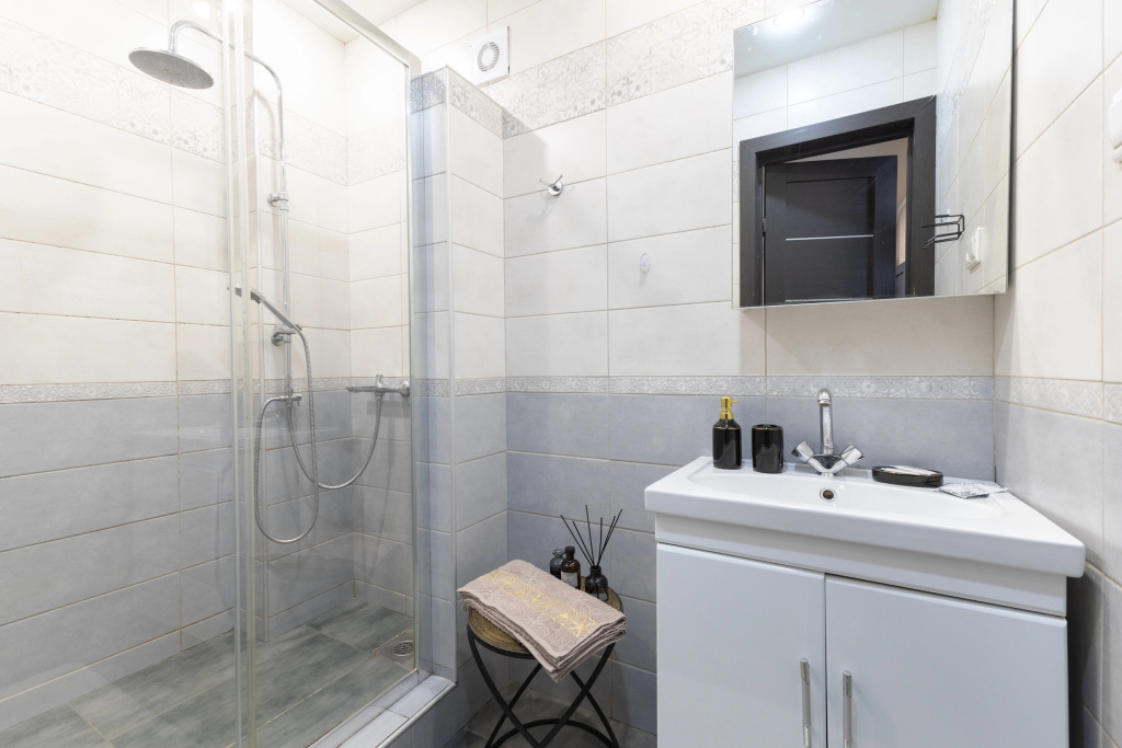 Апартаменты Сomfort Home на Парижской коммуны для 10 гостей
