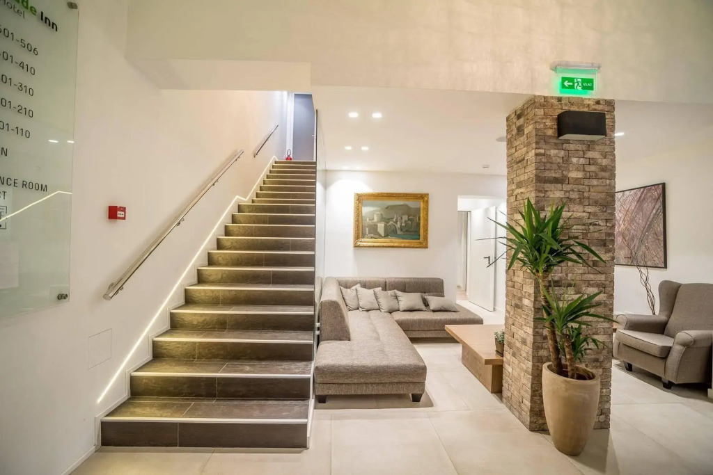 Отель Belgrade Inn