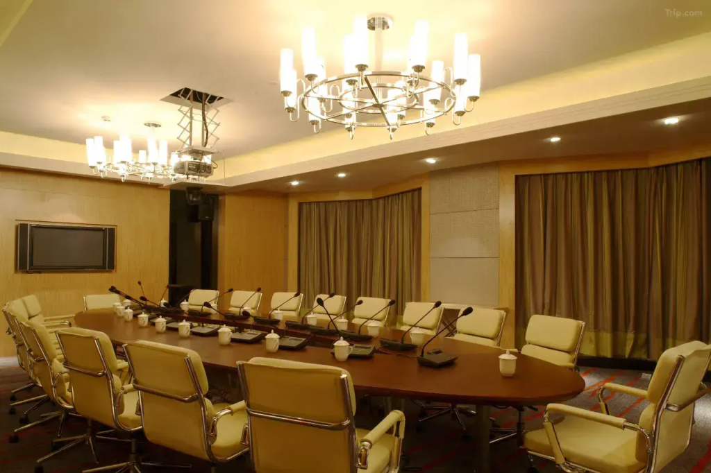 Отель Beijing C.Kong International Hotel (Chaoyang High-speed Railway Station Branch)