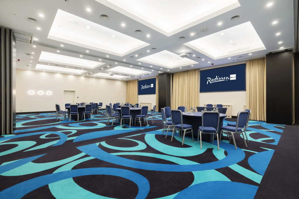 Гостиница Radisson Blu Белорусская, Москва